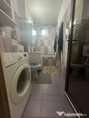 - Apartament 4 camere confort 1, Hipodrom, etaj 2. 