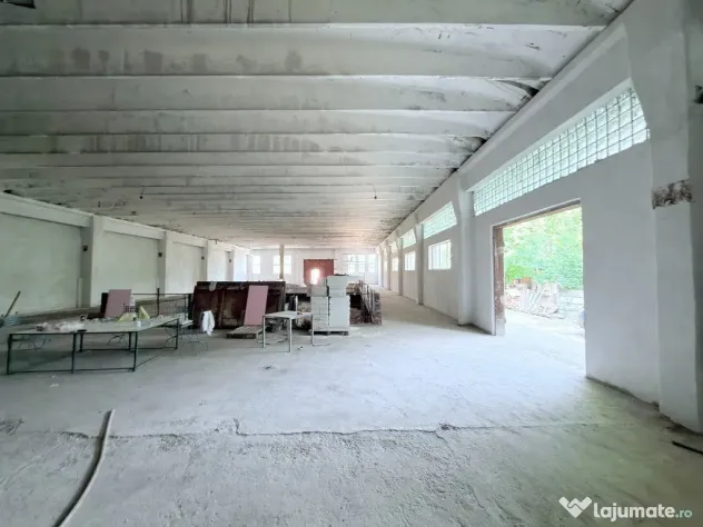 Hale din beton cu suprafata mare zona Cornisa