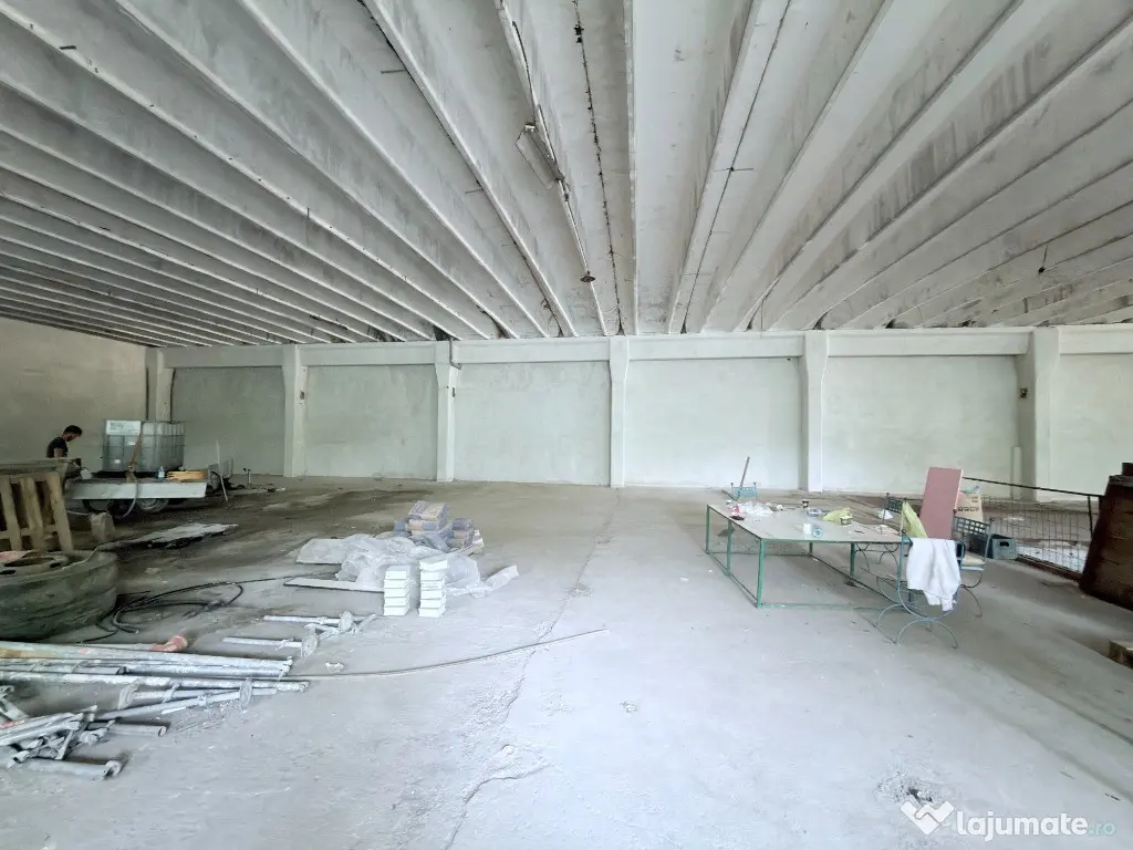 Hale din beton cu suprafata mare zona Cornisa