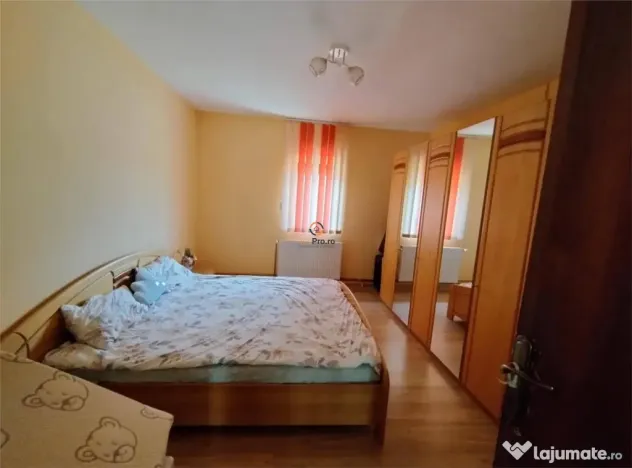 Doua Case In Curte Cenei La 28 Km De Timisoara