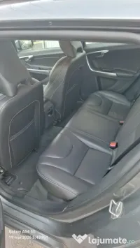 Vand Volvo V60 inmatriculat