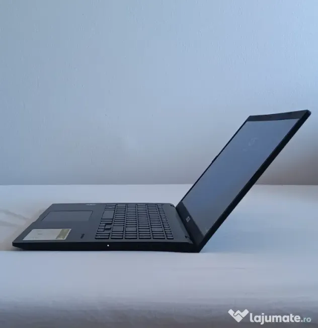 Laptop Asus Vivobook R1500E
