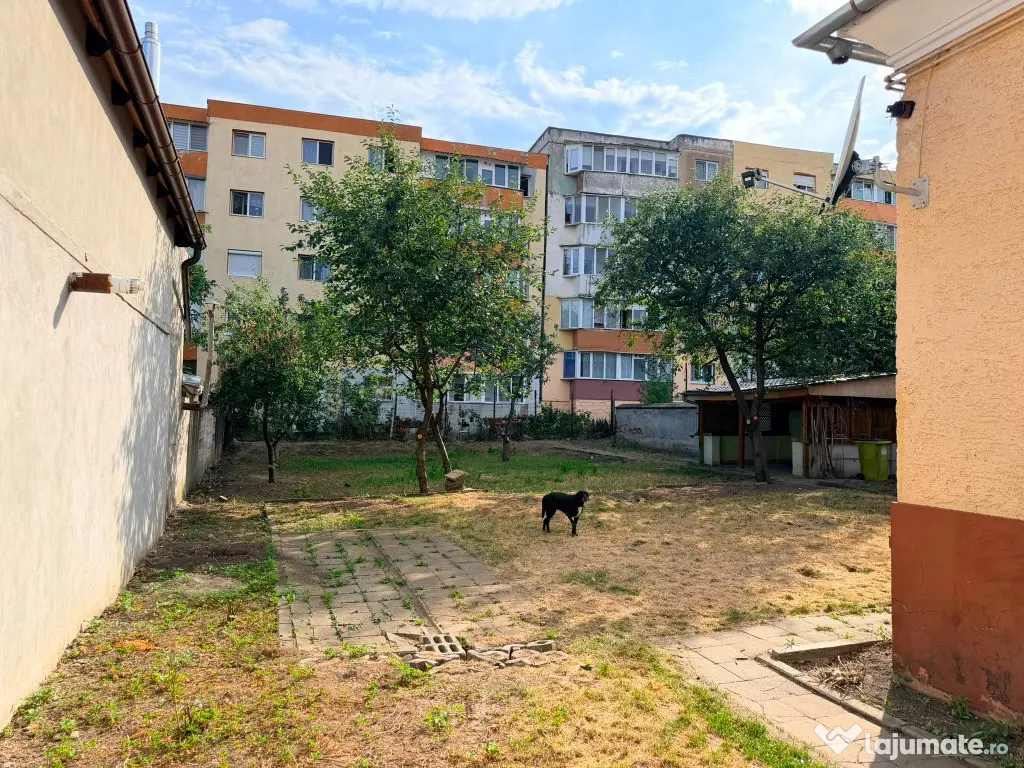 Vand Casa - Codlea, str.T.Vladimirescu, nr.9 jud. Brasov - 7 camere