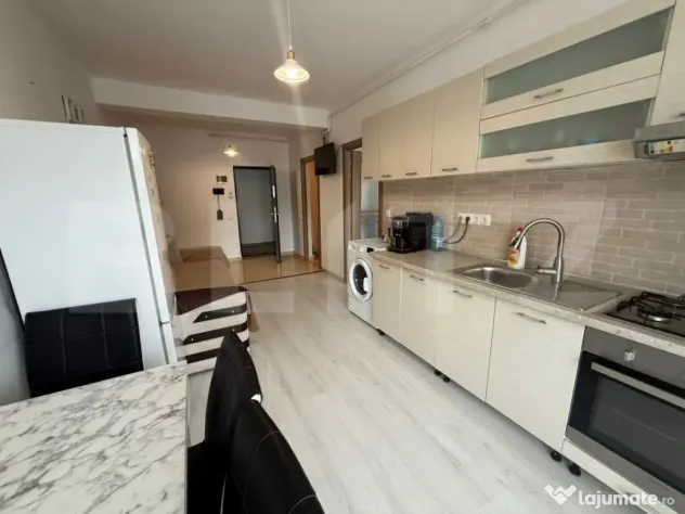 Apartament 2 camere, parcare, zona Terra