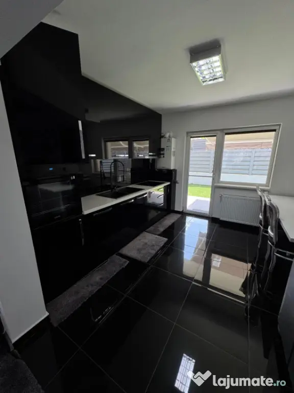 Casa 4 camere, 103mp, Zona Teilor