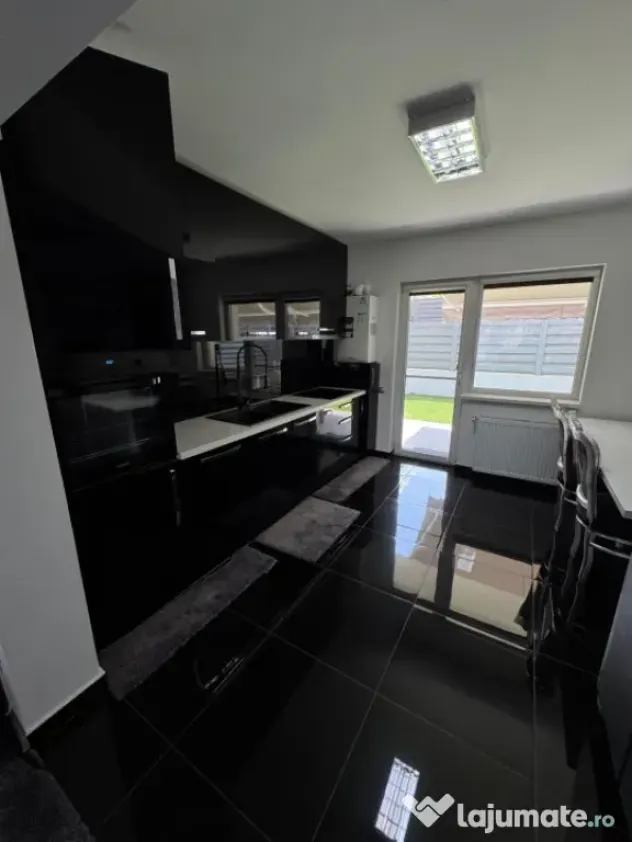 Casa 4 camere, 103mp, Zona Teilor