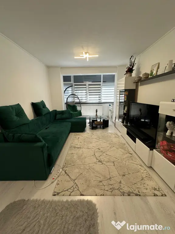 - Renovat in totalitate! Ap. 2 camere, C. Galati, et.3. Doua