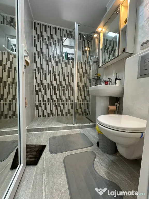 - Renovat in totalitate! Ap. 2 camere, C. Galati, et.3. Doua