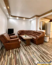 Apartament in casa, parcare in curte, foisor cu gratar, Cent 