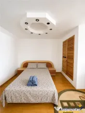 Apartament in casa, parcare in curte, foisor cu gratar, Cent 