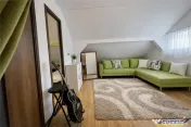 Vila spatioasa in Sancraiu, 2 intrari, foisor, parcare, 5 mi 