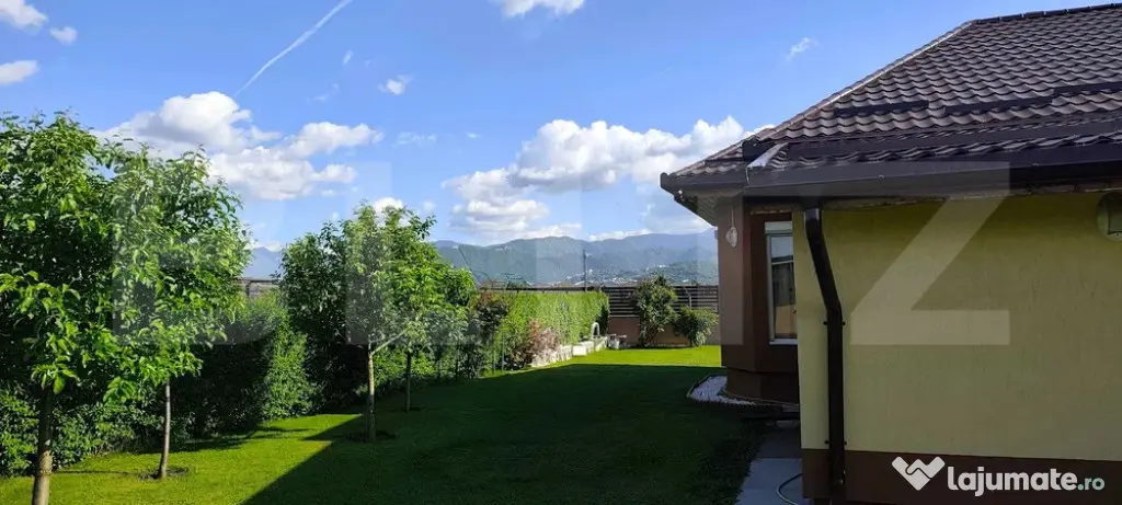 Casă complet mobilată, priveliște spectaculoasă spre Ciu