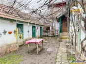 Casa traditionala, cu 709 mp teren intravilan zona apreciabi 
