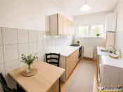 Gata de mutat, 2 camere, decomandate, Bulevardul Vlahuta, Br 