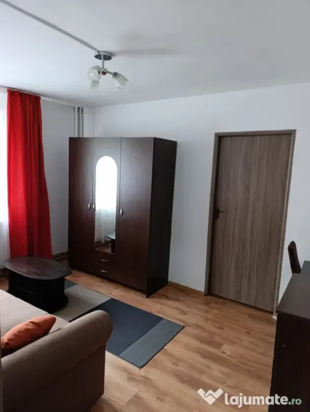 Persoana fizica închiriez apartament in Gheorgheni