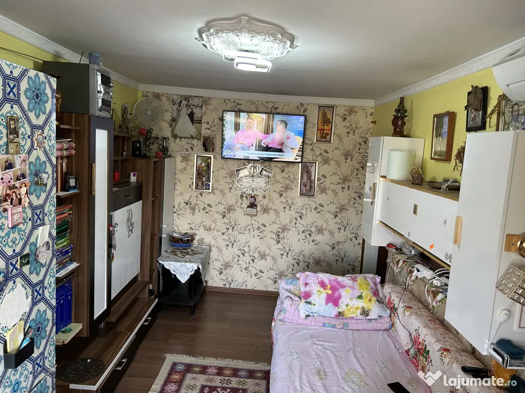 Vând apartament 2 camere Tomis Nord