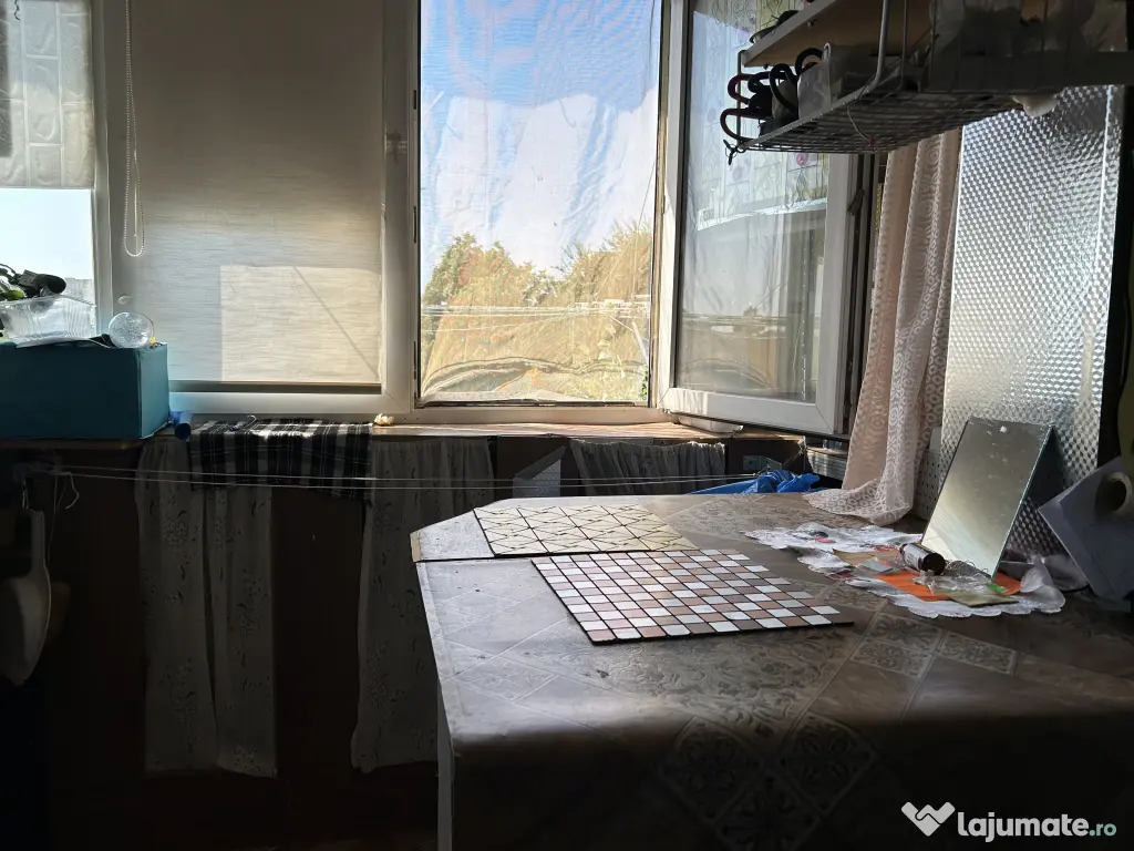 Vând apartament 2 camere Tomis Nord