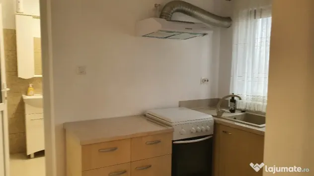 Casă in vanzare Vaslui teren 1100 mp 114 mp constructie 2 camere