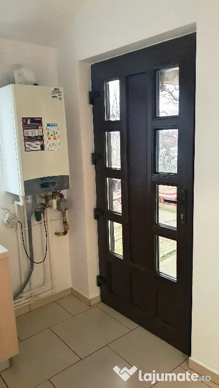 Casă in vanzare Vaslui teren 1100 mp 114 mp constructie 2 camere