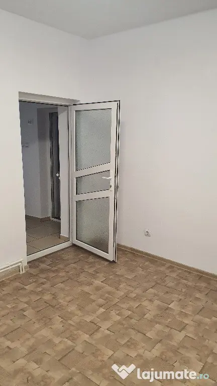 Casă in vanzare Vaslui teren 1100 mp 114 mp constructie 2 camere