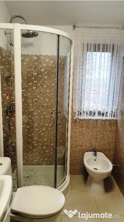 Casă in vanzare Vaslui teren 1100 mp 114 mp constructie 2 camere