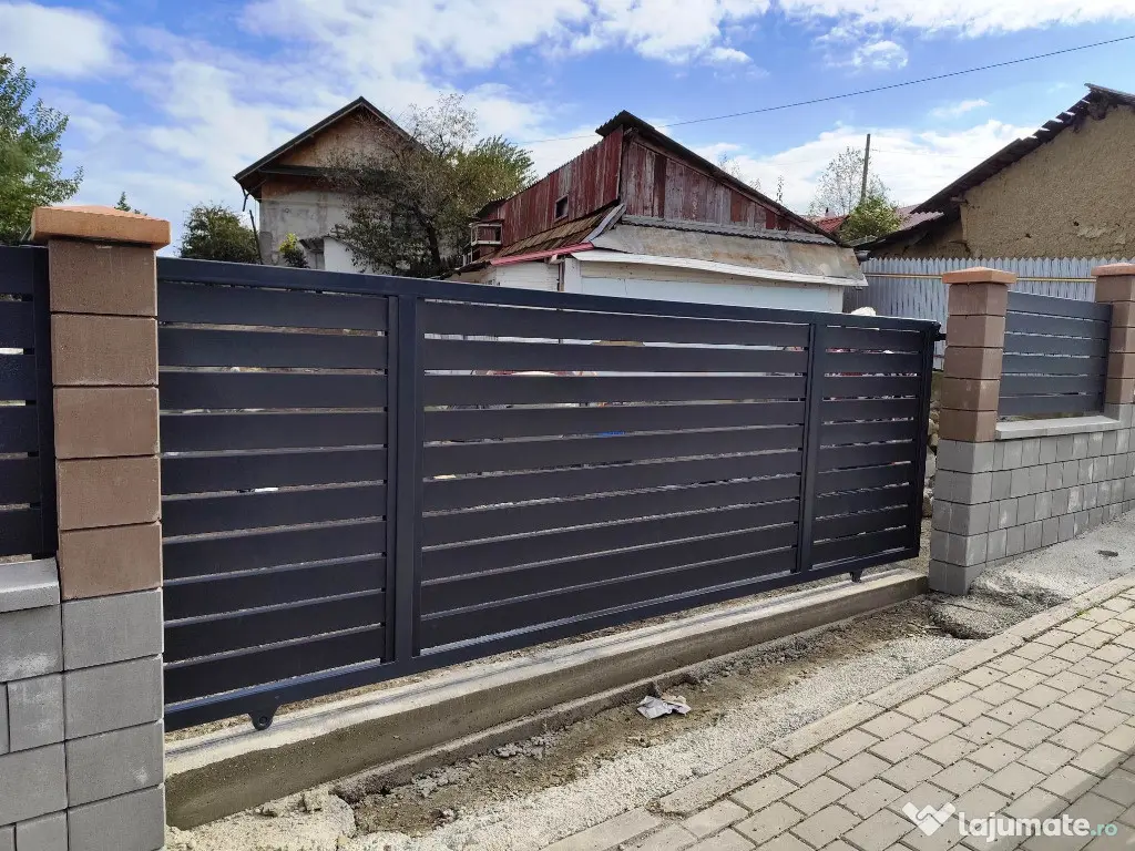 Casă in vanzare Vaslui teren 1100 mp 114 mp constructie 2 camere