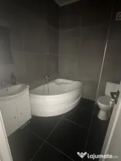 Apartament 2 camere Bulevard cu loc de parcare.