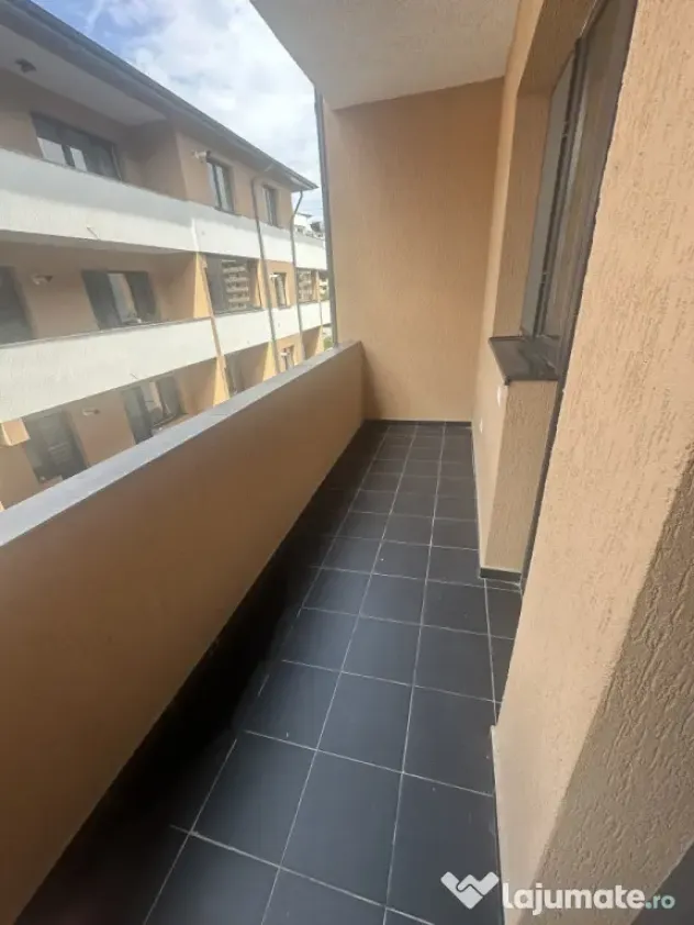 Apartament 2 camere Bulevard cu loc de parcare. - Ramnicu Valcea (Valcea)