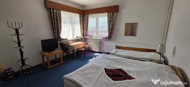 Vila cu 8 camere de vanzare in Busteni