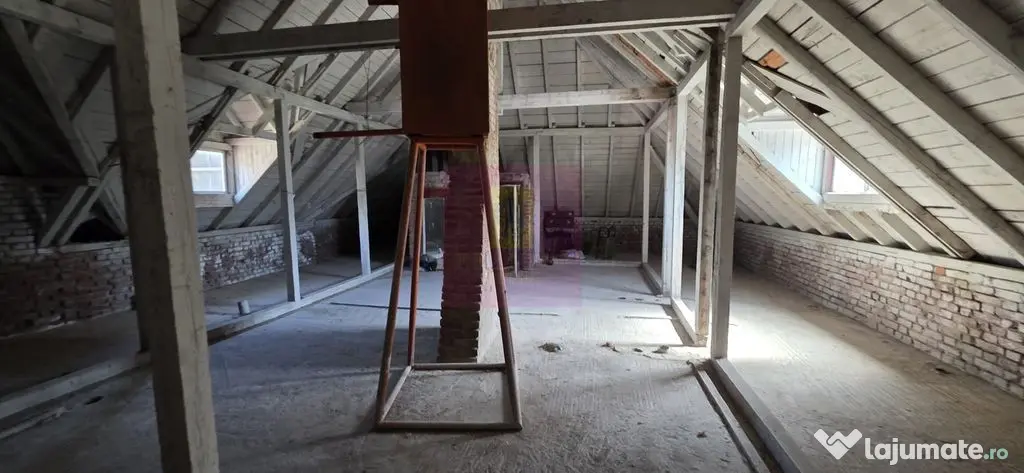 Vila cu 8 camere de vanzare in Busteni