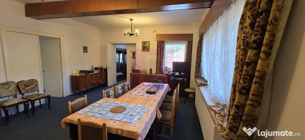 Vila cu 8 camere de vanzare in Busteni