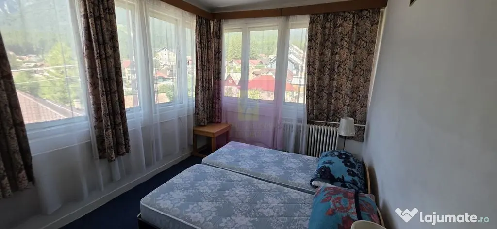 Vila cu 8 camere de vanzare in Busteni