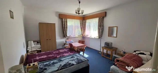 Vila cu 8 camere de vanzare in Busteni