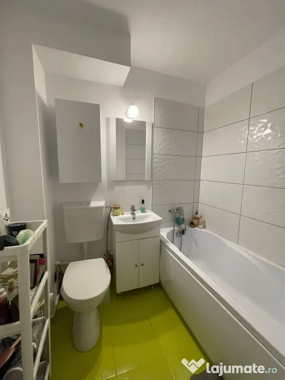 Închiriez apartament 2 camere