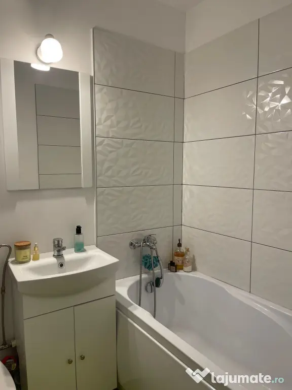 Închiriez apartament 2 camere