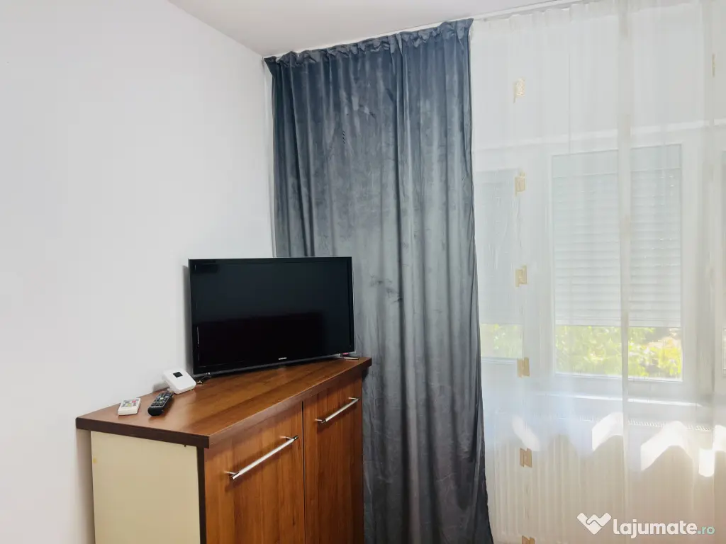 Vânzare apartament 3 camere, Oltenița