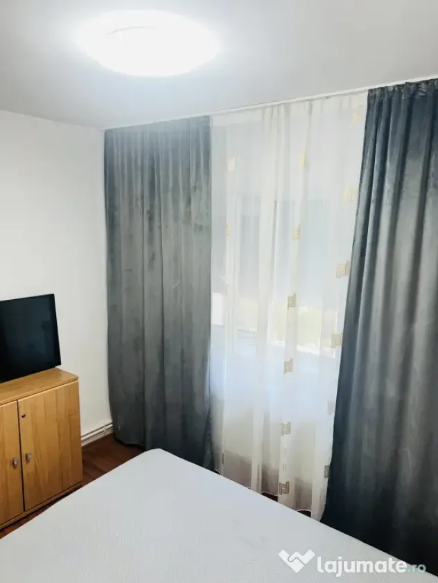 Vânzare apartament 3 camere, Oltenița