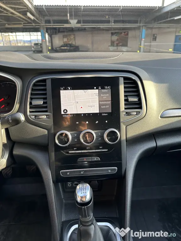 Renault Megane TCE 140 Techno