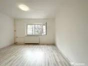 Etaj 1, în fața Parcului: 2 Camere in bloc din 87 reabi... 