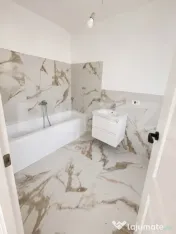 CASA INDIVIDUALA DE VANZARE CARTIERUL IZVOR pe parter.