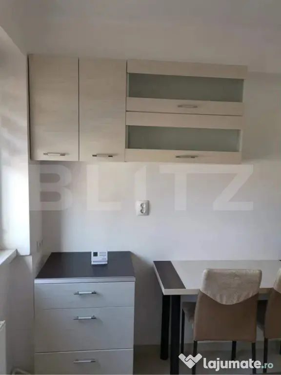 Inchiriez apartament - 2 camere - zona UMF