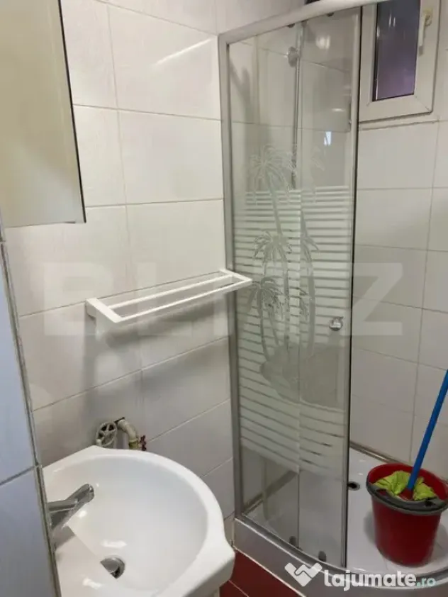 Inchiriez apartament - 2 camere - zona UMF