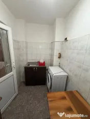 Garsoniera,zona Dallas,etaj 1 