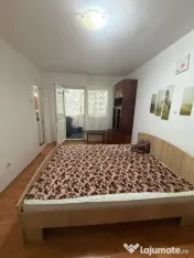 Garsoniera,zona Dallas,etaj 1 