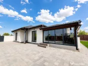 Casă individuală modernă | 4 camere | 2 bai | Teren 500 mp | Izvor 