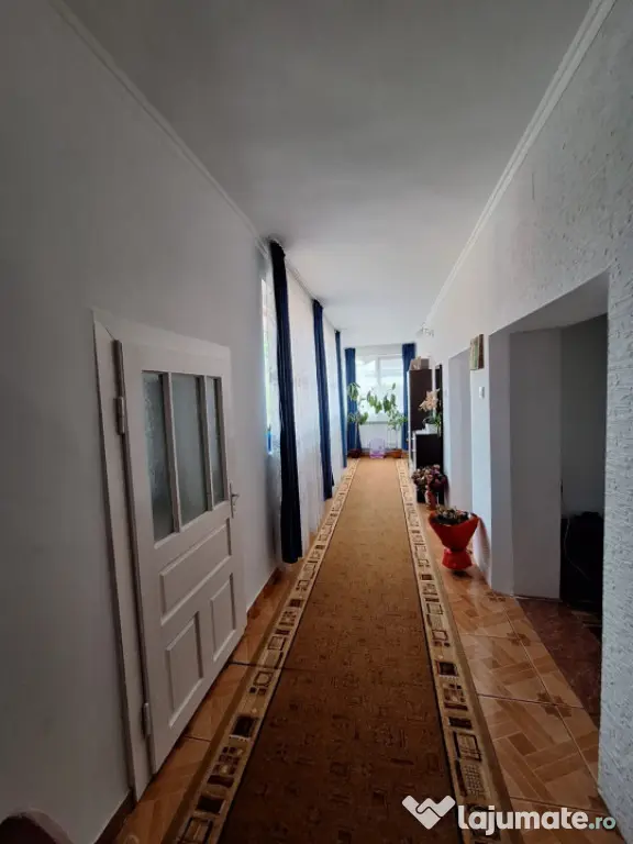 Casa individuala, 700mp teren, zona centrala Arbore, Radauti