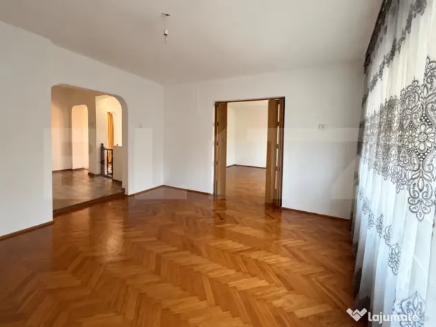 Casă cu 4 camere , 145 mp, zona 14 Mai