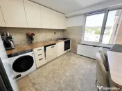 Apartament cu 4 camere la etaj intermediar, 78mp, in zona Co 