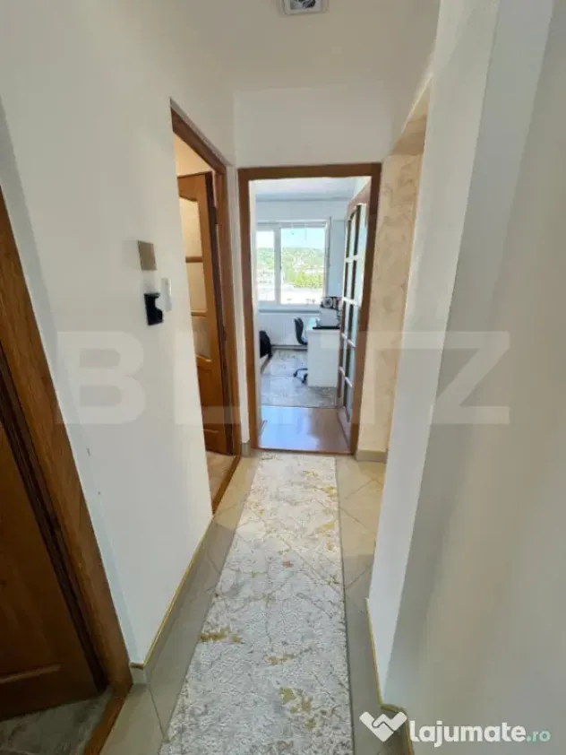Apartament cu 4 camere la etaj intermediar, 78mp, in zona Co