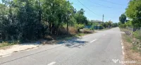Vând teren cu casa demolabila